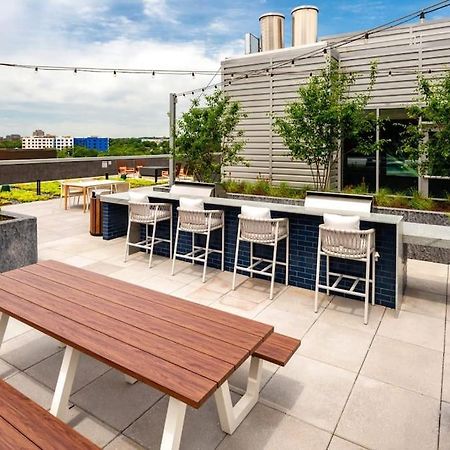 ארלינגטון Gorgeous 1 Bedroom At Clarendon With Gym And Rooftop מראה חיצוני תמונה