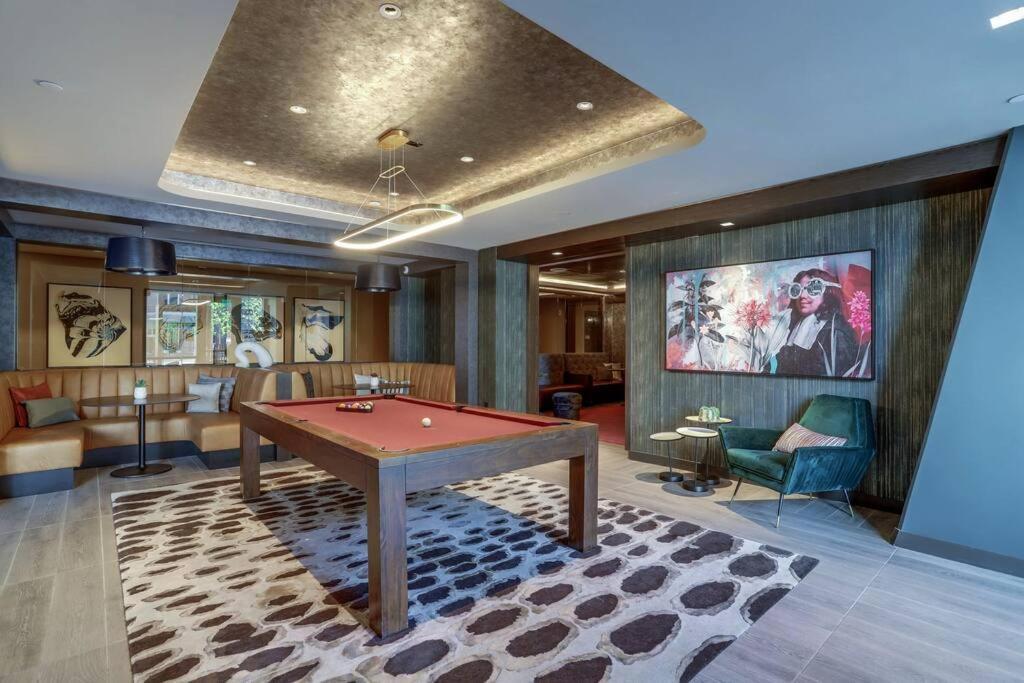 ארלינגטון Gorgeous 1 Bedroom At Clarendon With Gym And Rooftop מראה חיצוני תמונה