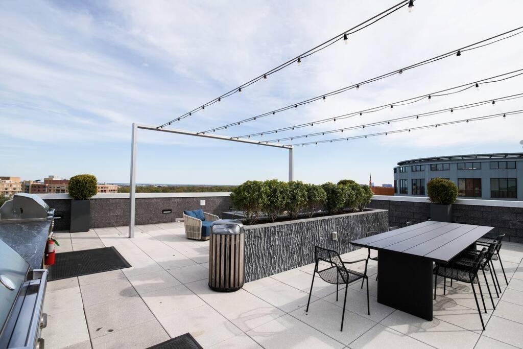 ארלינגטון Gorgeous 1 Bedroom At Clarendon With Gym And Rooftop מראה חיצוני תמונה