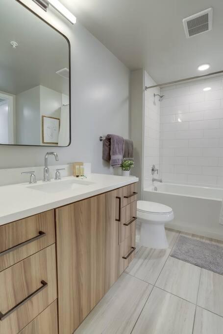 ארלינגטון Gorgeous 1 Bedroom At Clarendon With Gym And Rooftop מראה חיצוני תמונה
